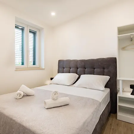 Luxury Center House Apartment