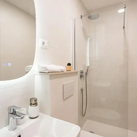 Luxury Center House *