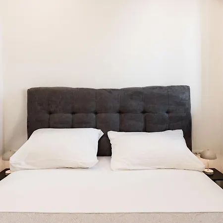 Luxury Center House Split