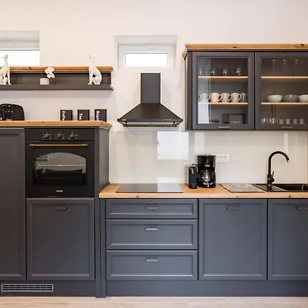 Luxury Center House Split